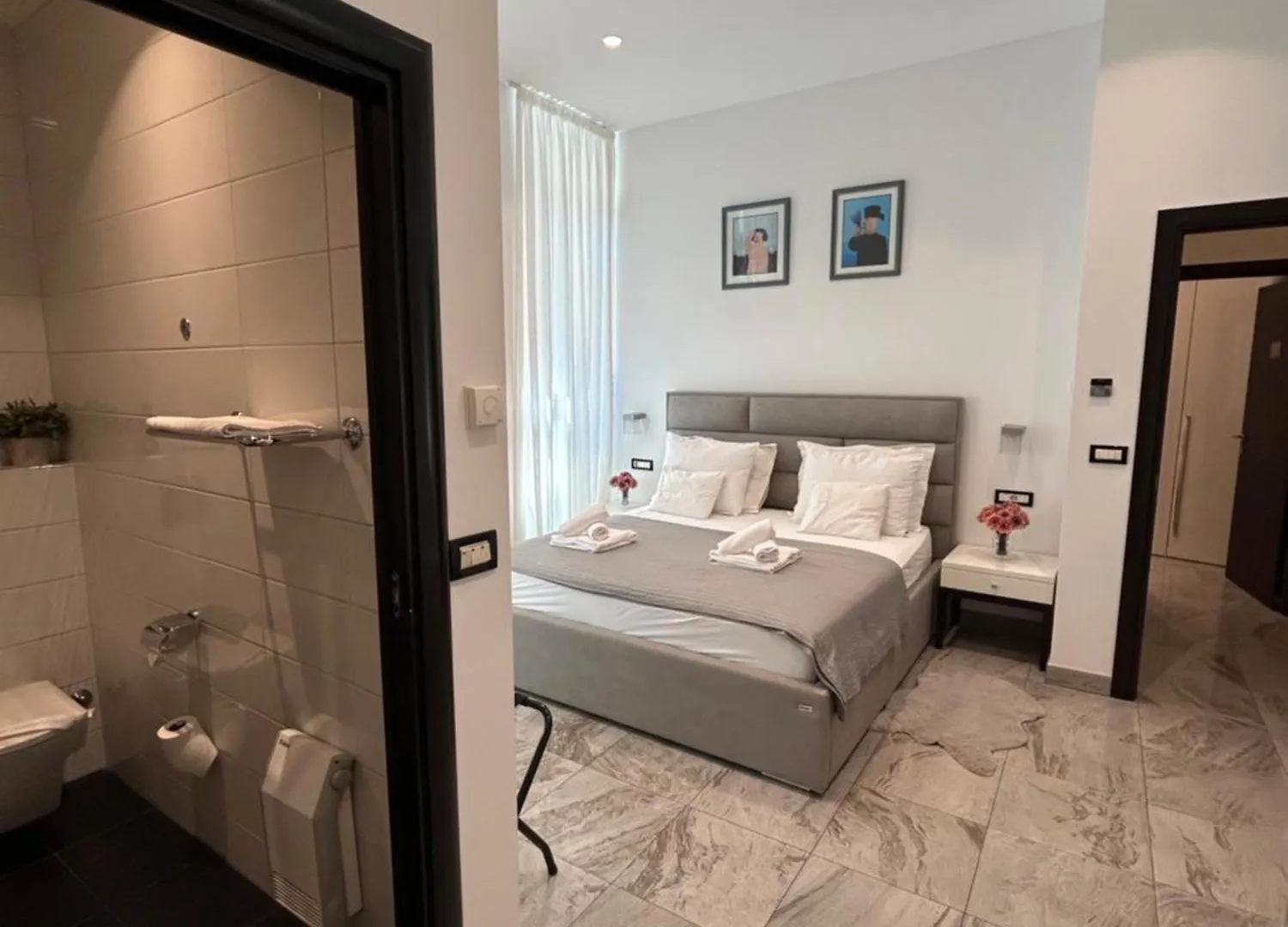 Tango Rooms Split